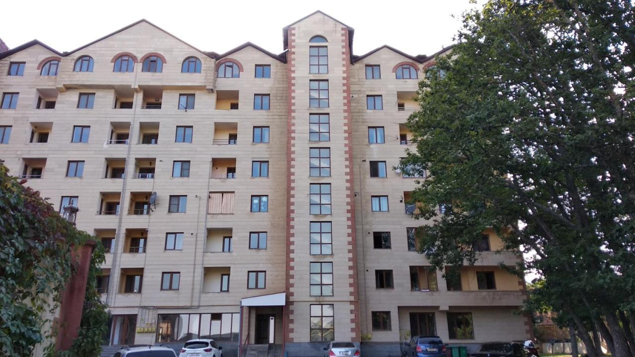 Hillside Apartment Цахкадзор Екстериор снимка